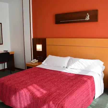 Loop Hotel *